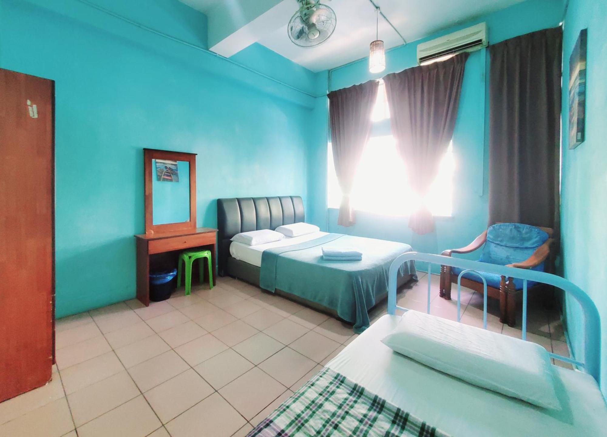 The Jesselton Cabin Sdn Bhd Кота-Кинабалу Экстерьер фото