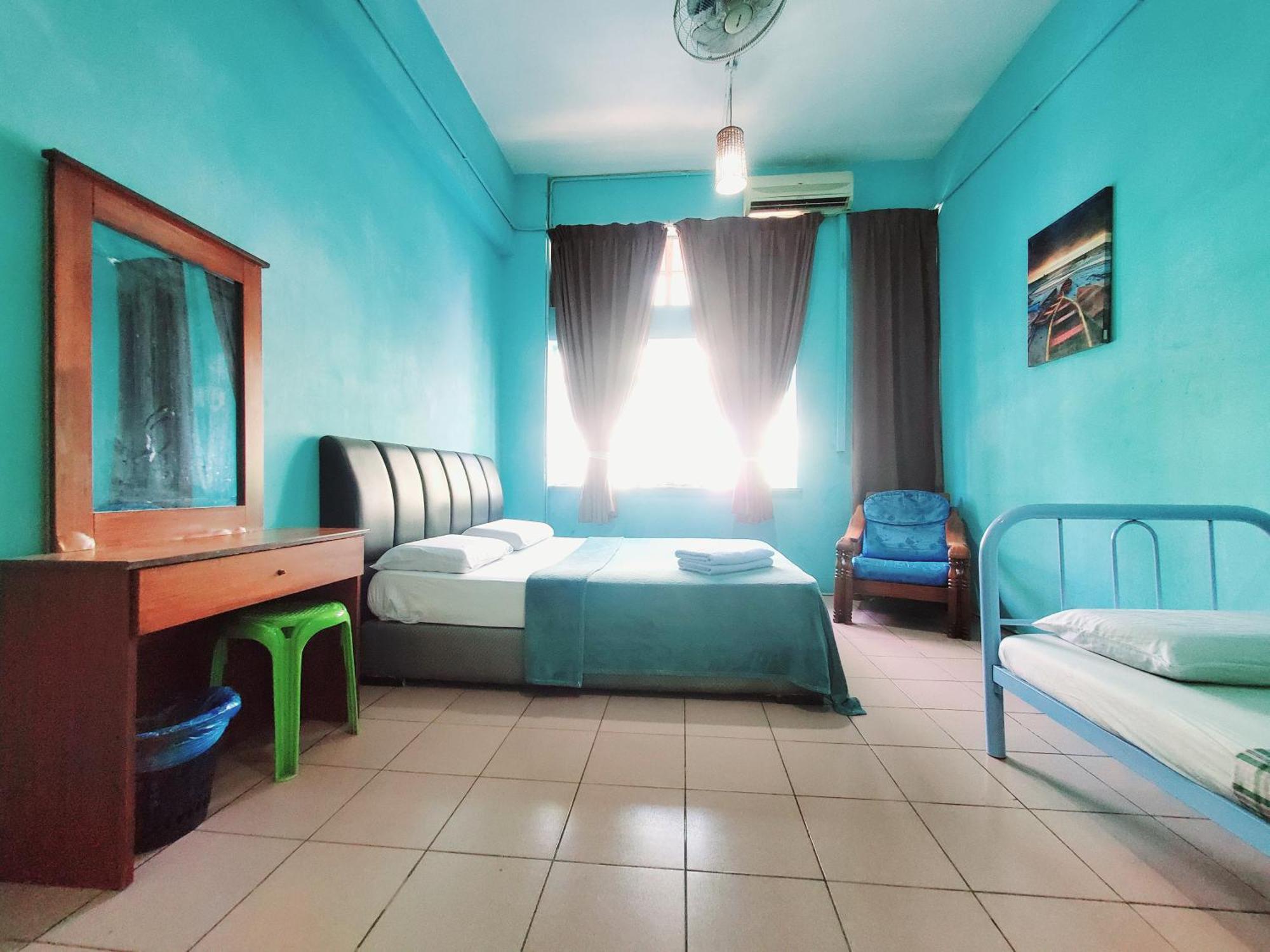 The Jesselton Cabin Sdn Bhd Кота-Кинабалу Экстерьер фото