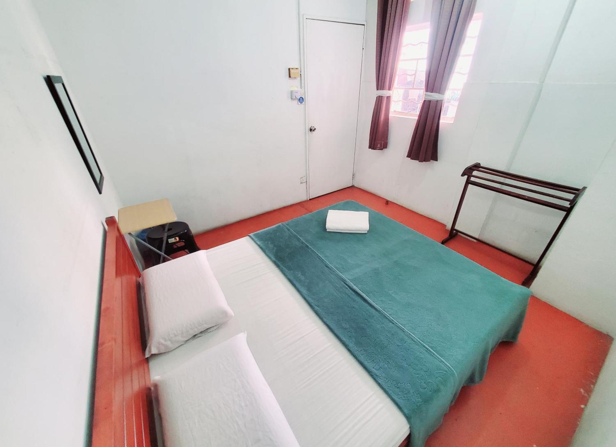 The Jesselton Cabin Sdn Bhd Кота-Кинабалу Экстерьер фото