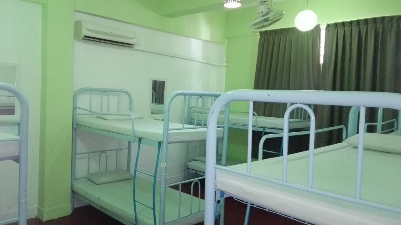 The Jesselton Cabin Sdn Bhd Кота-Кинабалу Экстерьер фото